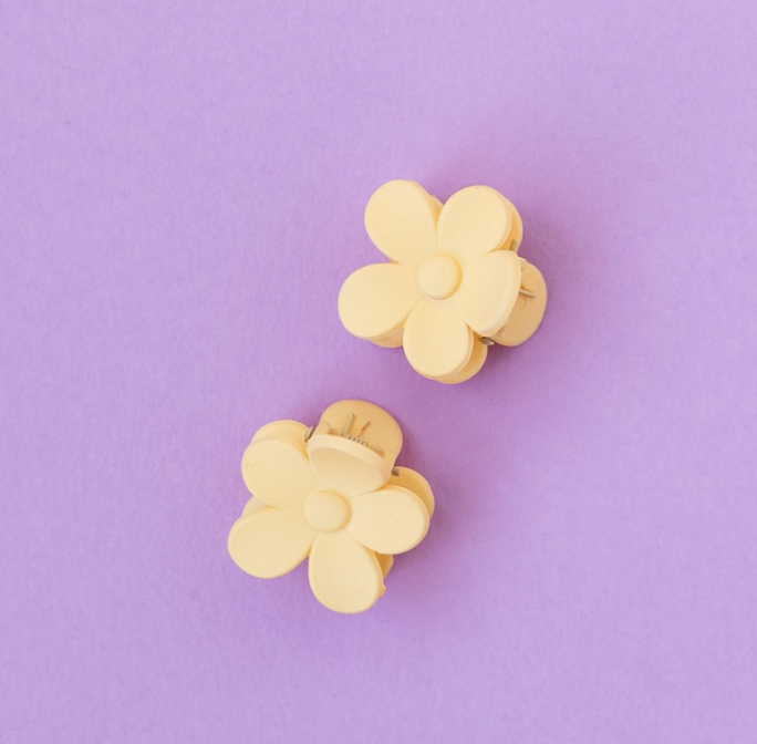 Mini Bloom Claw Clips Banana