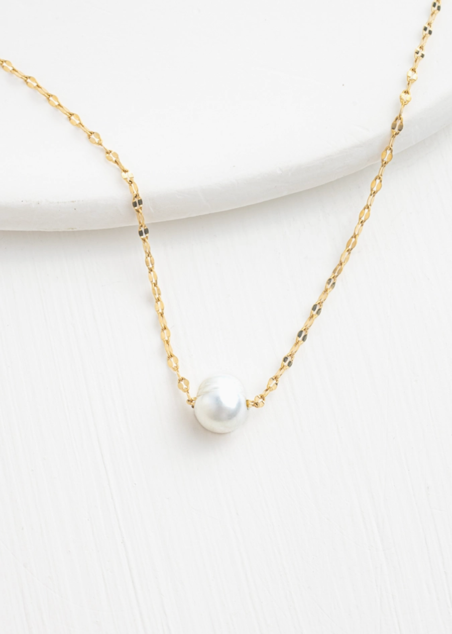 Annie Gold Pearl Necklace