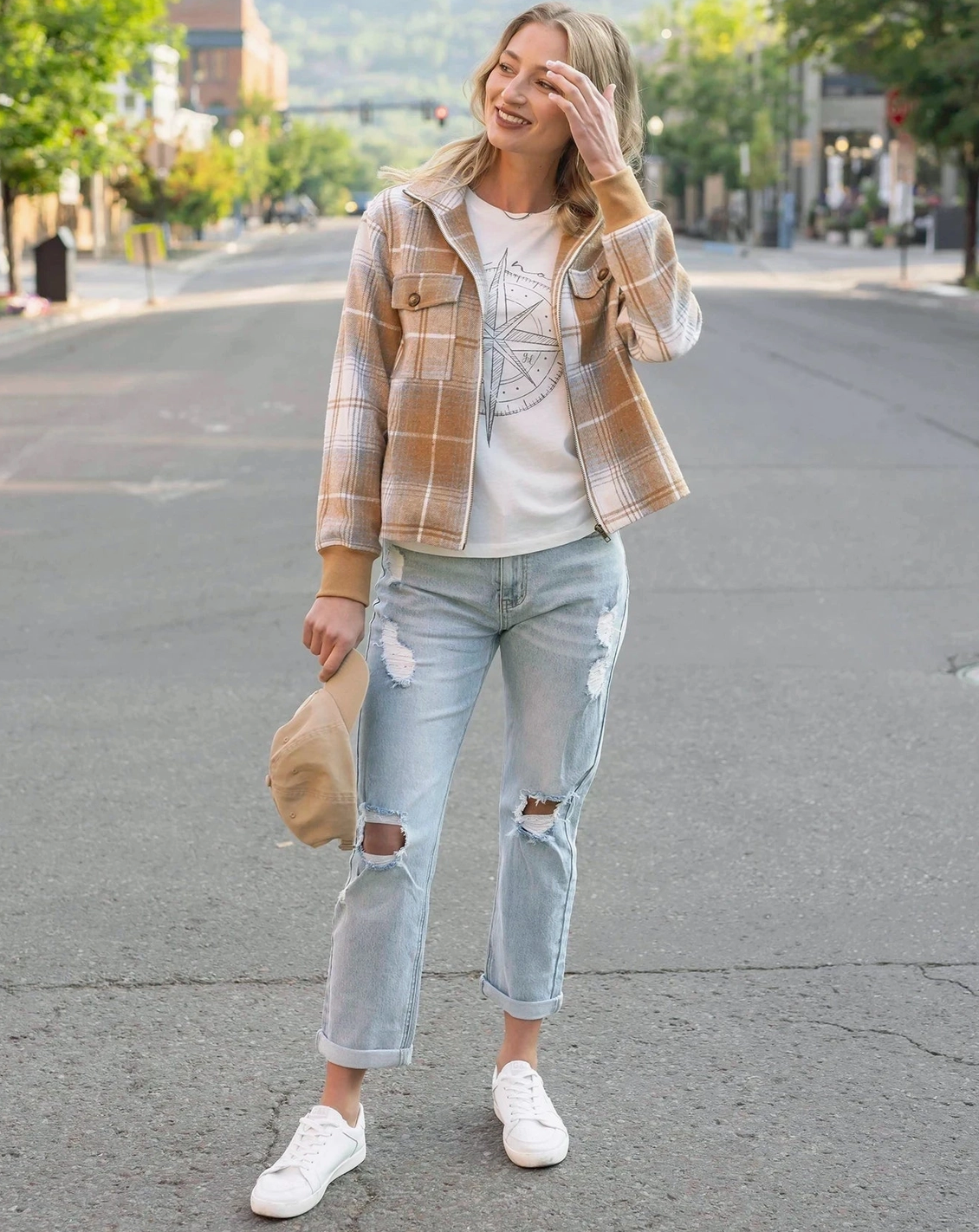 Mid Rise Nikki Girlfriend Jeans