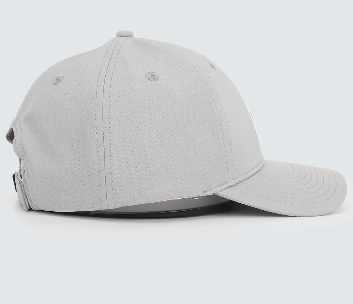 Silver Fox Waggle Golf® Hat